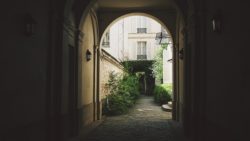 Geschichten aus dem Hinterhof – Das Wort zum Wort zum Sonntag zu Urban Prayers